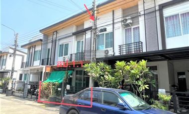 For sale 3 bedrooms townhouse in Mueang Nonthaburi, Nonthaburi