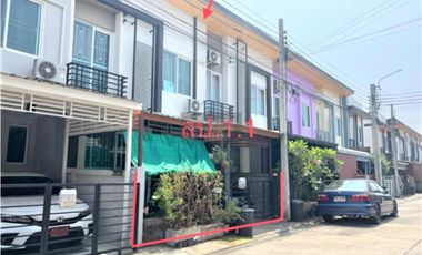 For sale 3 bedrooms townhouse in Mueang Nonthaburi, Nonthaburi
