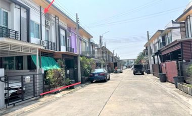 For sale 3 bedrooms townhouse in Mueang Nonthaburi, Nonthaburi