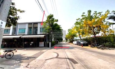For sale 3 bedrooms townhouse in Pak Kret, Nonthaburi