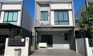 For sale 4 bedrooms house in Khan Na Yao, Bangkok