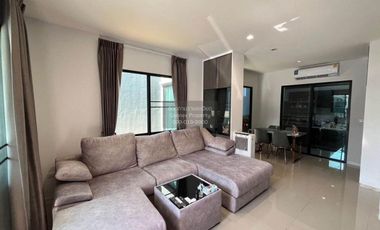 For sale 4 bedrooms house in Khan Na Yao, Bangkok