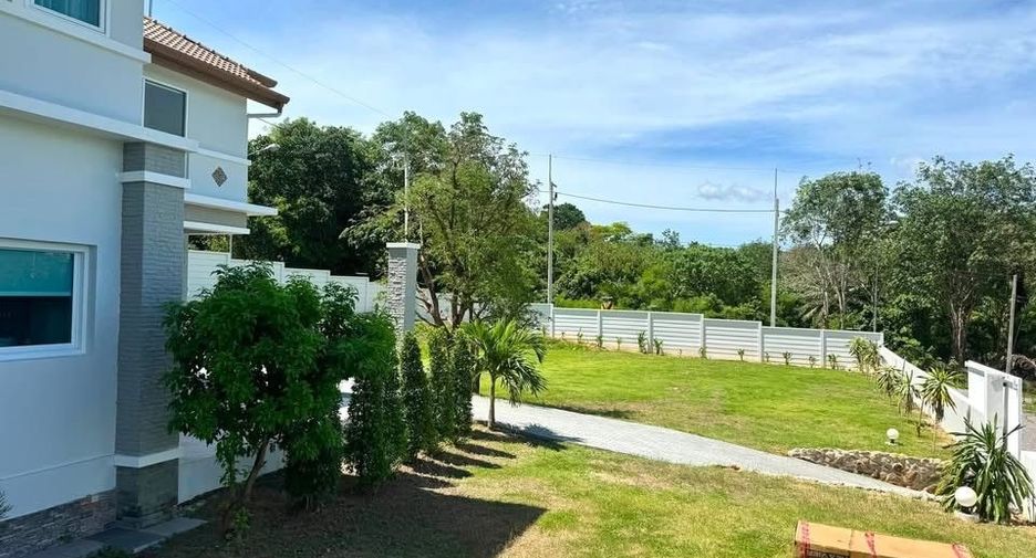 Villa en alquiler de 7 habitaciones en Thalang, Phuket