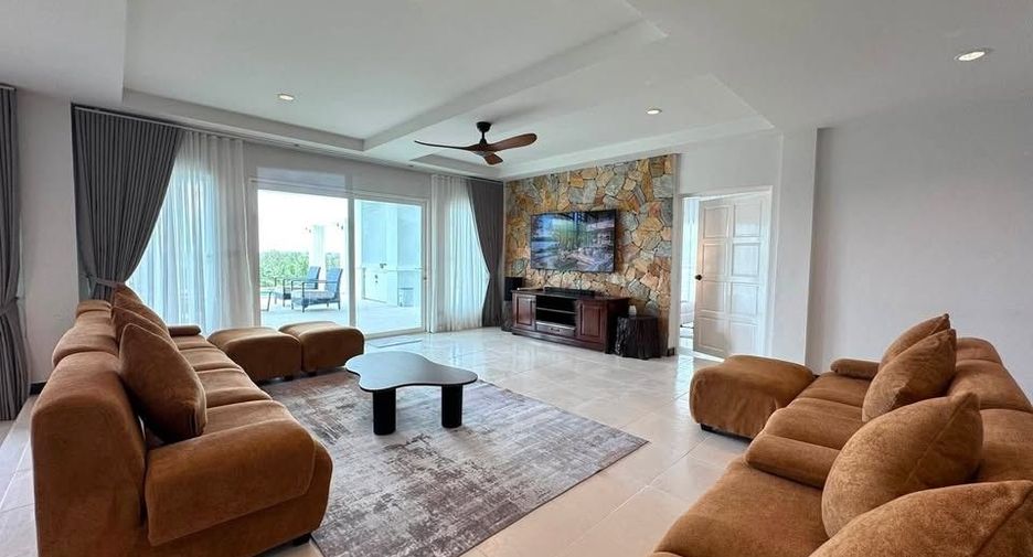 Villa en alquiler de 7 habitaciones en Thalang, Phuket