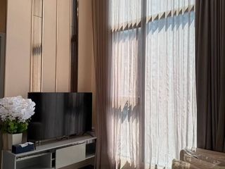 Продажа 2 спальни кондо в Ратчатхещи, Бангкок