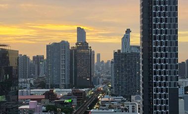 For rent 2 ベッドルーム condo in Phra Khanong, Bangkok