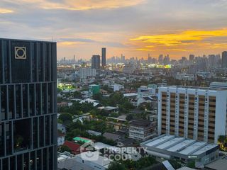 À louer 2 chambres condo à Phra Khanong, Bangkok