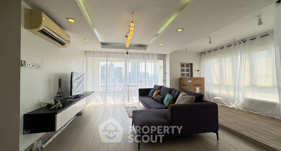 For rent 3 ベッドルーム condo in Huai Khwang, Bangkok