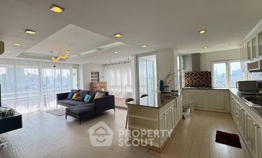 For rent 3 ベッドルーム condo in Huai Khwang, Bangkok
