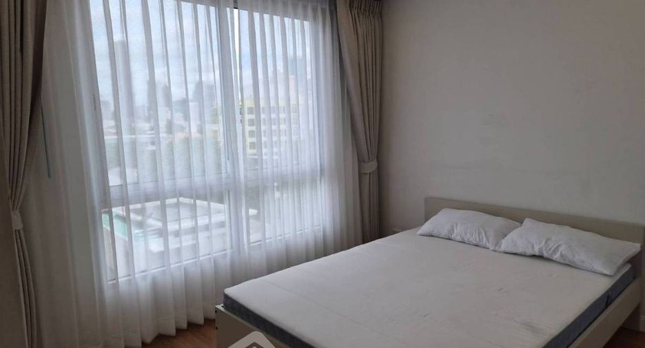 For rent 2 bedrooms condo in Yan Nawa, Bangkok