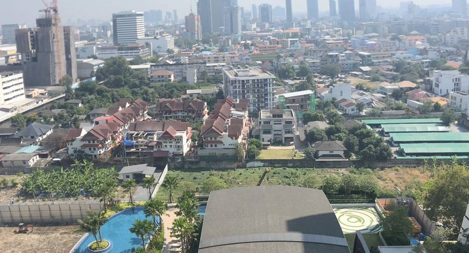For rent 1 bed condo in Watthana, Bangkok