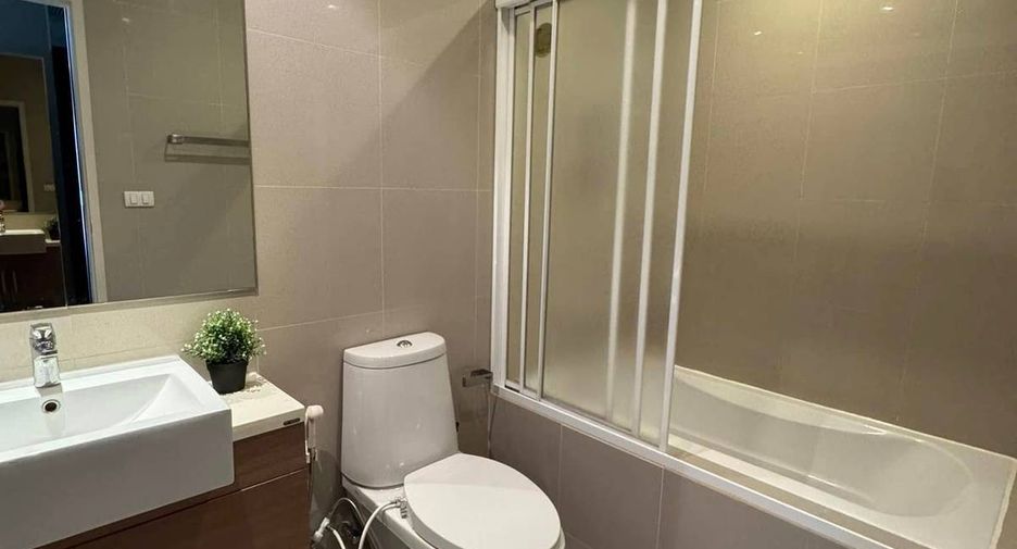 Condo en alquiler de 1 habitaciones en Khlong Toei, Bangkok