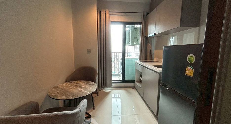 Wohnung zur Miete mit 1 Zimmer in Huai Khwang, Bangkok
