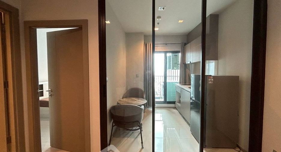 Wohnung zur Miete mit 1 Zimmer in Huai Khwang, Bangkok