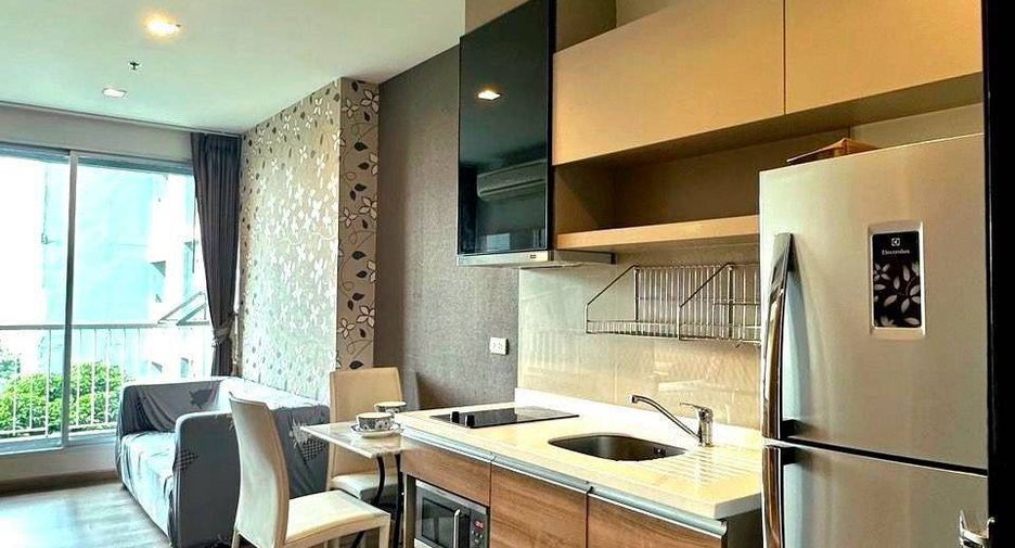 Condo en alquiler de 1 habitaciones en Phra Khanong, Bangkok