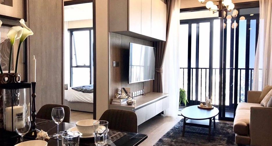 For rent 2 bedrooms condo in Khlong Toei, Bangkok