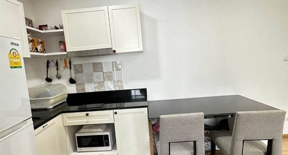 Condo en alquiler de 2 habitaciones en Bang Kho Laem, Bangkok