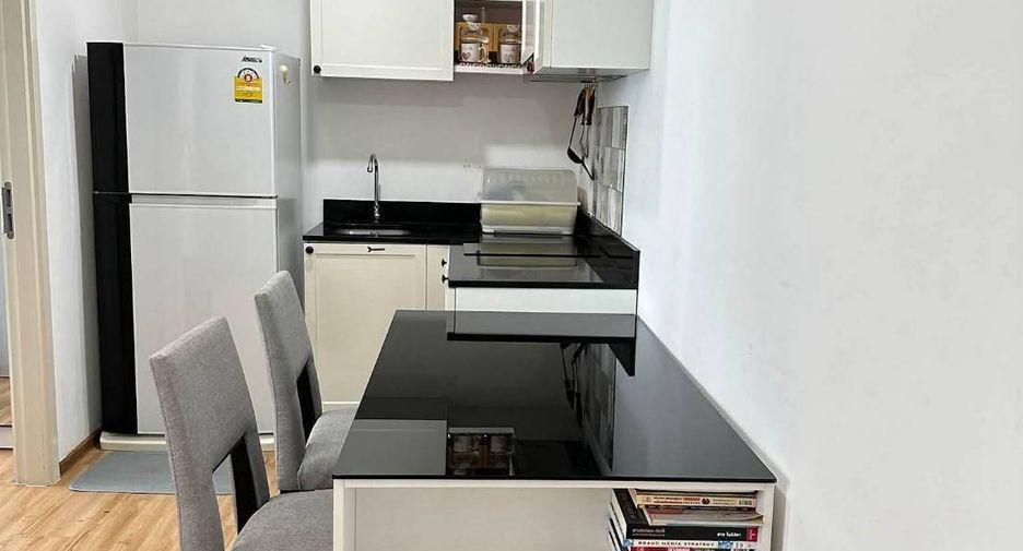 Condo en alquiler de 2 habitaciones en Bang Kho Laem, Bangkok