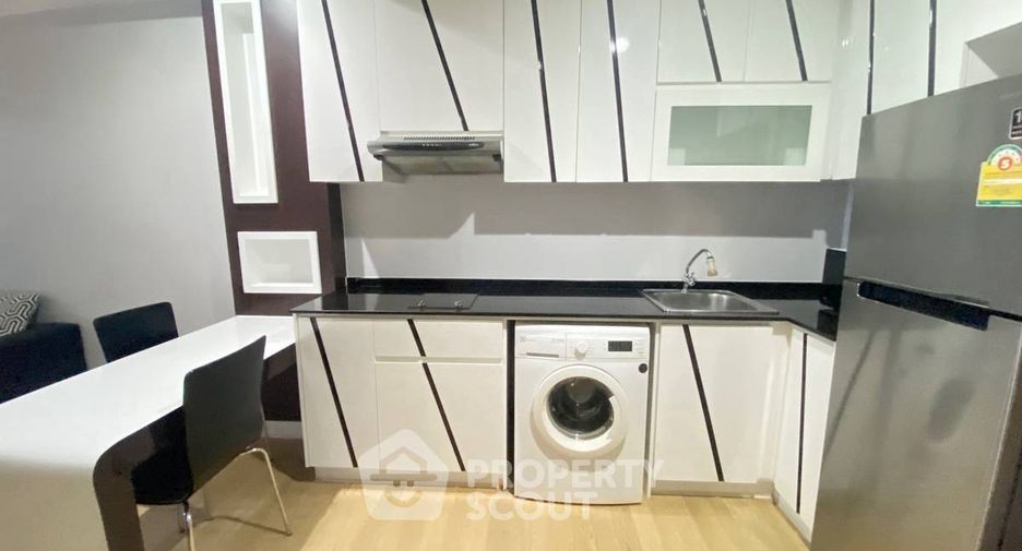 For rent 1 bed condo in Khlong Toei, Bangkok