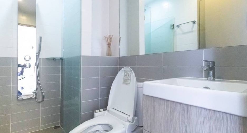For rent 1 bed condo in Phra Khanong, Bangkok