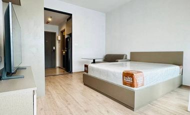 Wohnung zur Miete mit 1 Zimmer in Huai Khwang, Bangkok