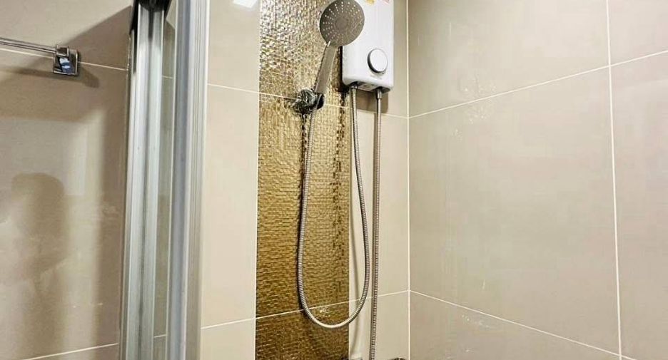 For rent 1 bed condo in Huai Khwang, Bangkok