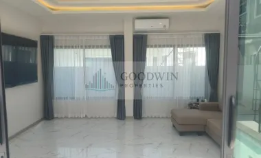 À louer et à vendre 3 chambres maison à Huay Yai, Pattaya