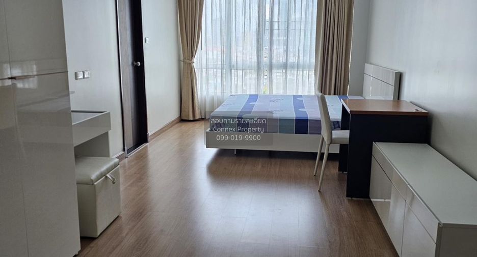 Condo en alquiler de 3 habitaciones en Bang Kho Laem, Bangkok