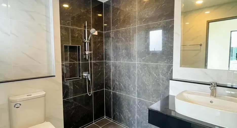 Haus zum Kauf mit 4 Zimmer in Prawet, Bangkok