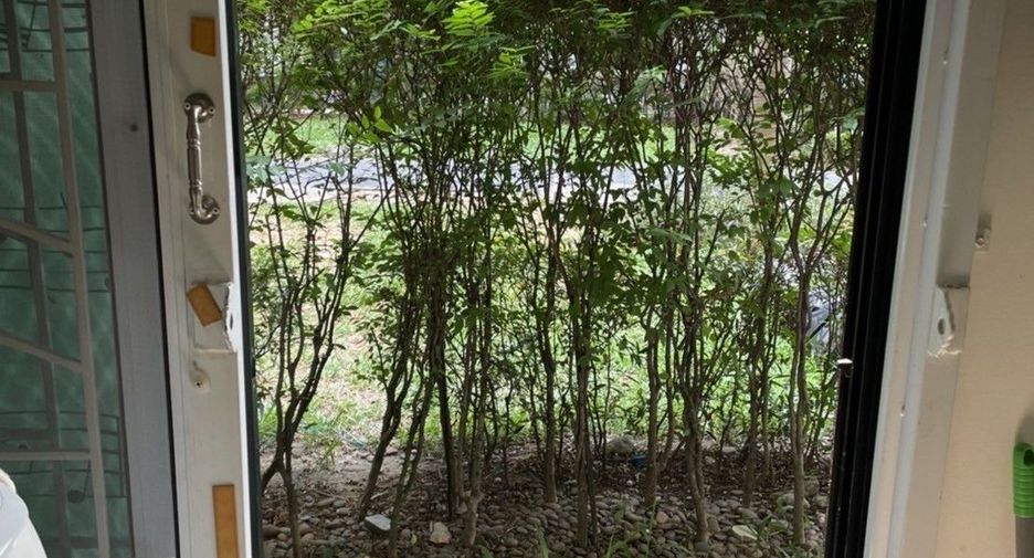 For sale 1 Beds condo in Saphan Sung, Bangkok
