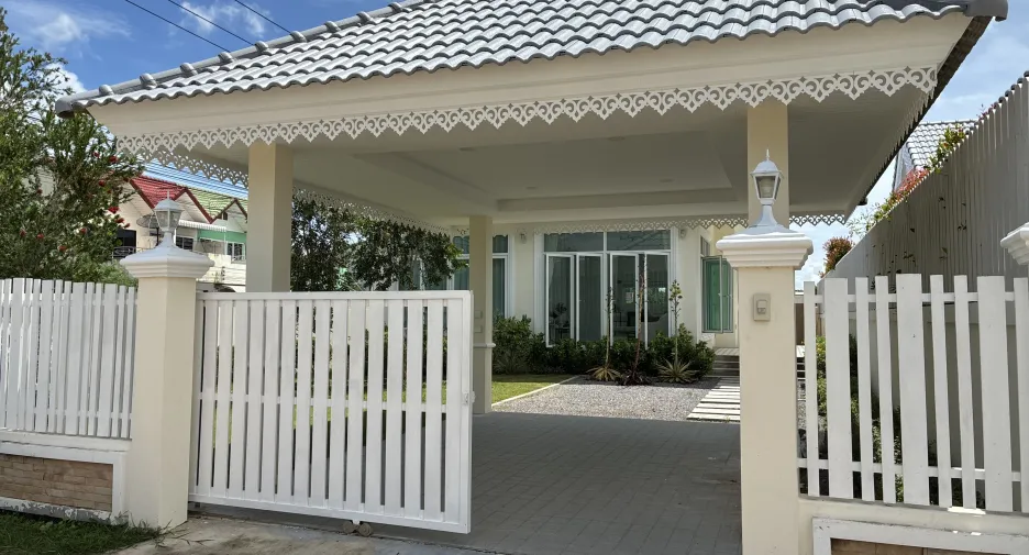 Haus zur Miete mit 2 Zimmer in Cha Am, Phetchaburi