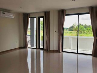 Casa en alquiler y en venta de 3 habitaciones en Mueang Chiang Mai, Chiang Mai
