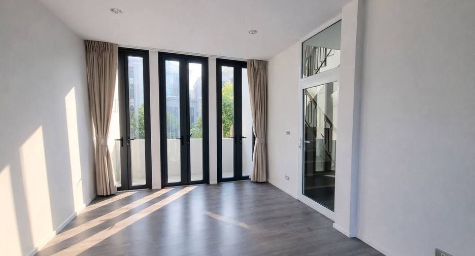 For sale 4 ベッドルーム house in Prawet, Bangkok