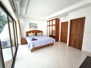 出租 4 卧室 联排别墅 在 Bang Lamung, Chon Buri