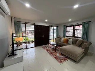 Casa en alquiler de 3 habitaciones en Thalang, Phuket