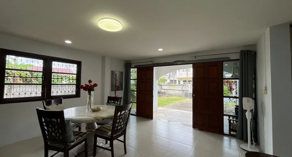 Casa en alquiler de 3 habitaciones en Thalang, Phuket