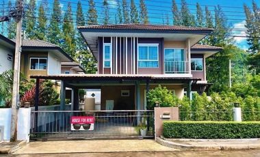 Casa en alquiler de 4 habitaciones en Mueang Phuket, Phuket