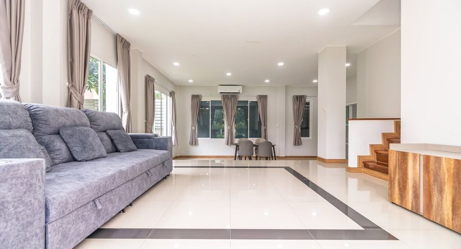 For rent 4 bedrooms house in Bang Khen, Bangkok
