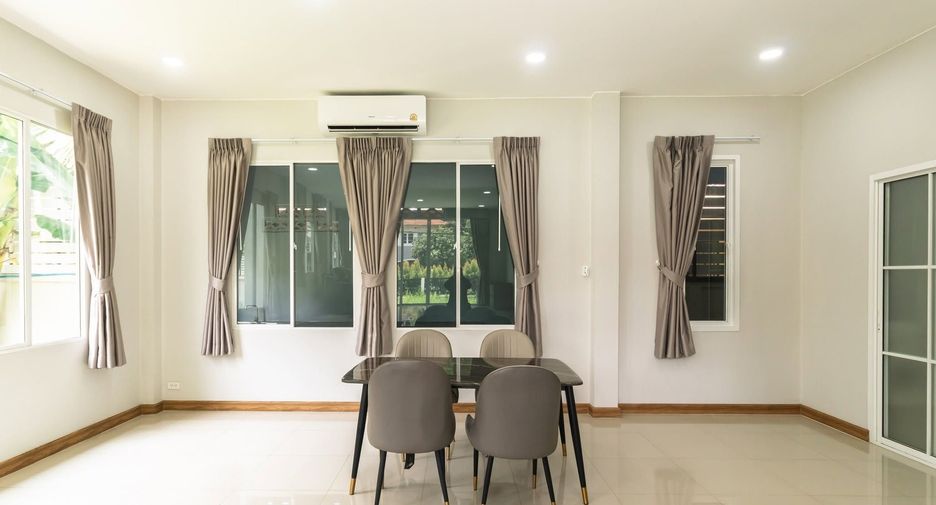 For rent 4 bedrooms house in Bang Khen, Bangkok
