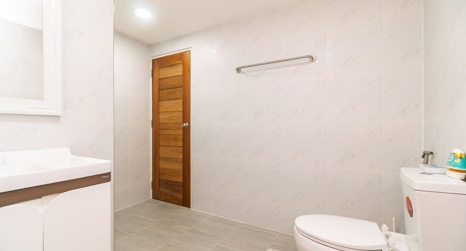 For rent 4 bedrooms house in Bang Khen, Bangkok