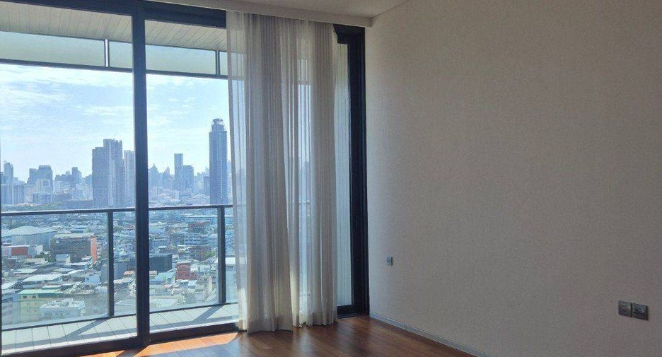 For rent 2 bedrooms condo in Khlong San, Bangkok