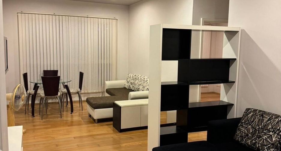 For rent 2 bedrooms condo in Khlong San, Bangkok