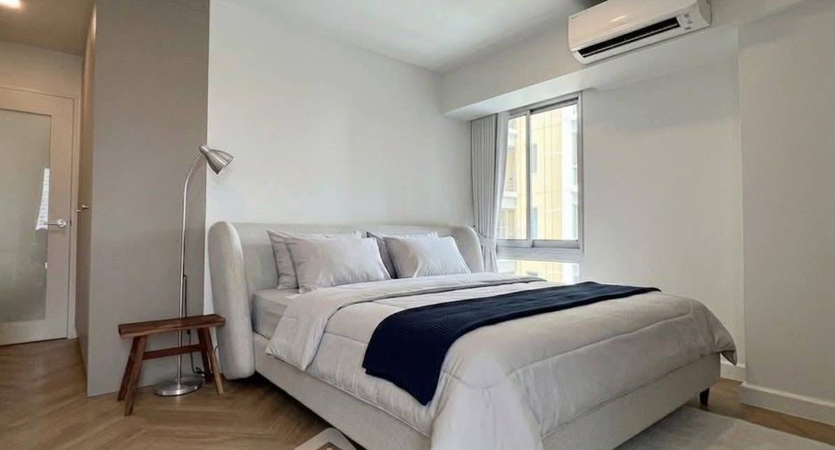 For sale 2 bedrooms condo in Watthana, Bangkok