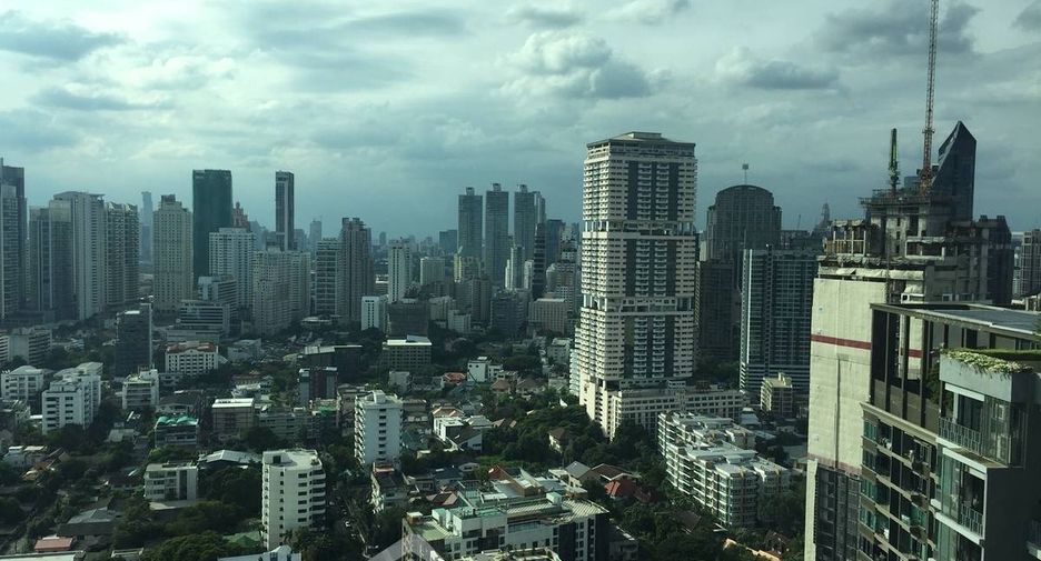 À vendre 2 chambres condo à Khlong Toei, Bangkok