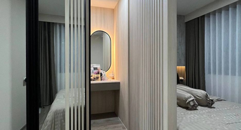 À vendre 2 chambres condo à Huai Khwang, Bangkok
