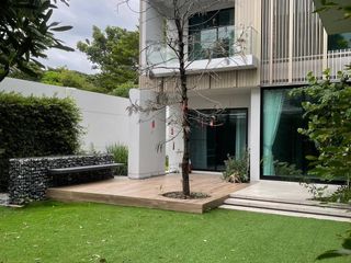 For rent and for sale 4 bedrooms house in Saphan Sung, Bangkok