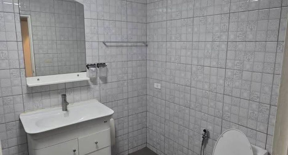 À vendre 2 chambres condo à Watthana, Bangkok