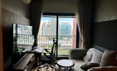 À vendre 1 chambre condo à Huai Khwang, Bangkok