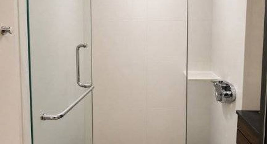 ให้เช่า และ ขาย 2 ห้องนอน คอนโด ใน คลองเตย, กรุงเทพฯ