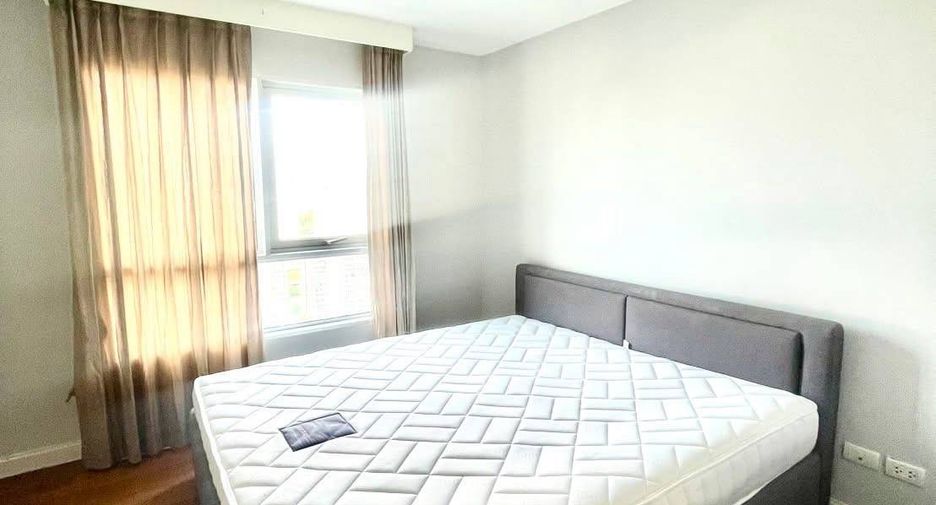 For rent and for sale 3 bedrooms condo in Huai Khwang, Bangkok
